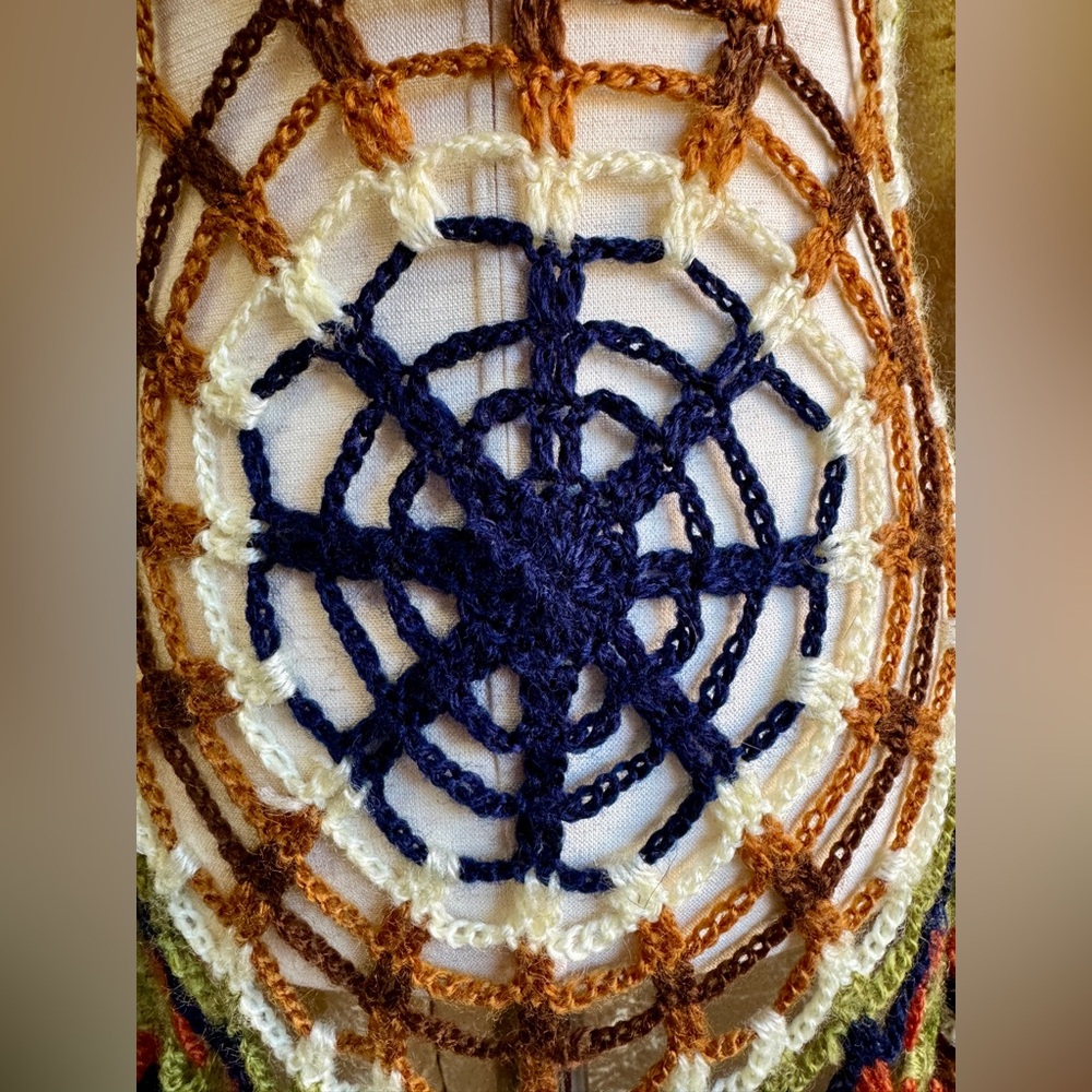 SOLD! 🔴 Vintage Crochet Single Stitch Sweater Vest | 1970’s Multicolor - Picture 11 of 13